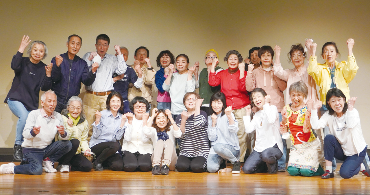 横須賀シニア劇団「よっしゃ!!」7月公演に向けてエネルギッシュに稽古中！（2023年6月9日号横須賀・三浦・湘南版）