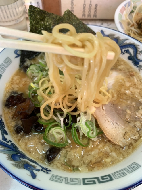 こだわりの豚骨スープと特注麺 辛子高菜や 明太子も手作りの店 裏メニューも楽しい Web版ちょこっとグルメ はまかぜ新聞