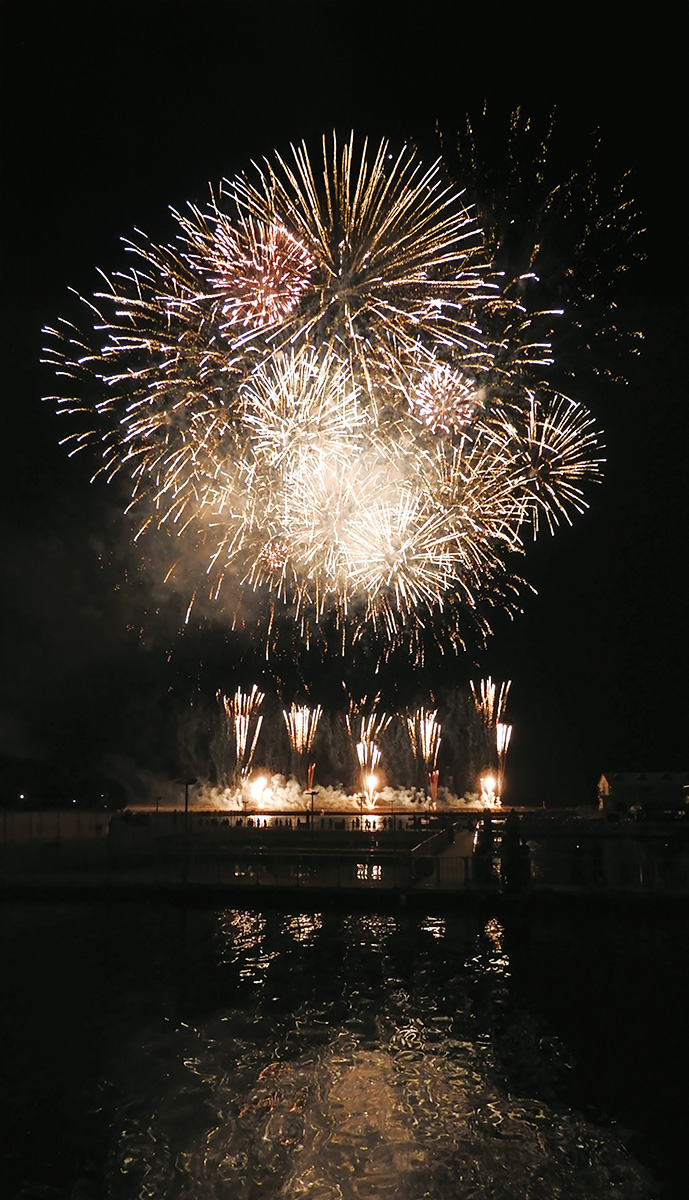 光と音の魔法が舞う夜「花火シンフォニア 」（2025年8月8日号金沢版）