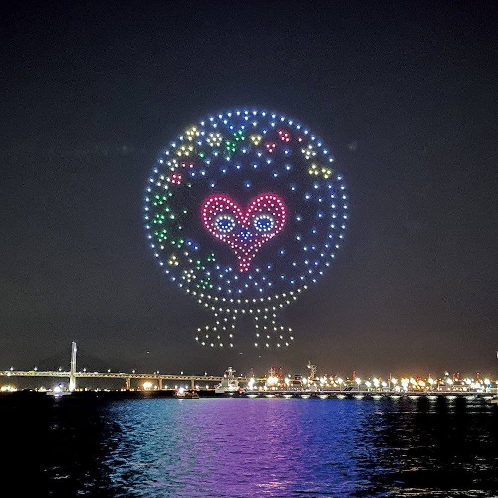 地球と。咲きに行こう。１year to go. GREEN×EXPO 2027　ドローンショー開催（2026年4月号中区・西区版）